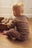 Tiny One Body med lange ærmer i rib med teddy print Body LS 307 Taupe Grey AOP